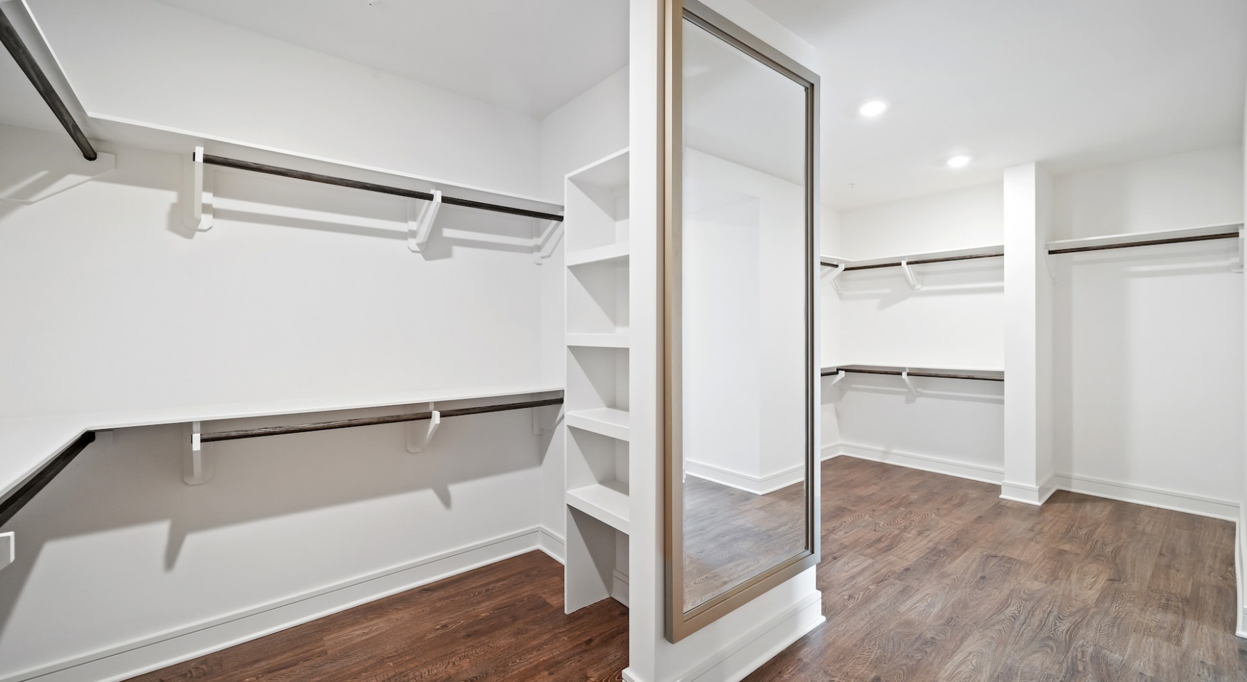 Walk-in closet
